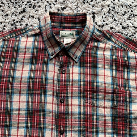 L.L. Bean Men’s Red White Green Plaid Long Sleeve Button Down Shirt Large - REG - Picture 7 of 12